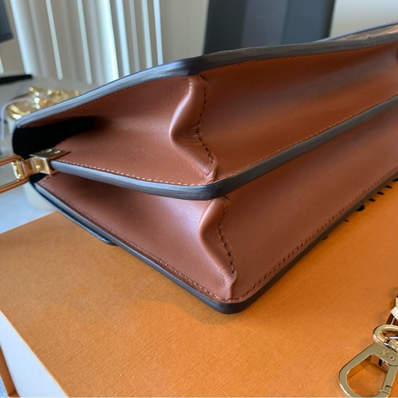 Authentic Louis Vuitton Dauphine MM Monogram Bag - Picture 6 of 8